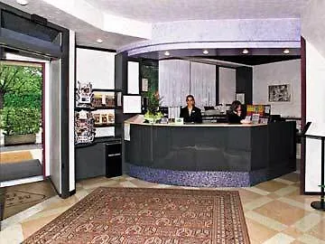 Piccolo Hotel